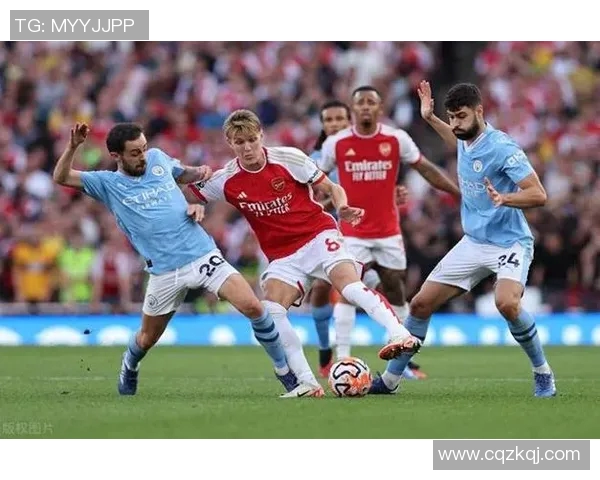 深圳足球队以99分领跑总决赛积分榜展现强劲实力